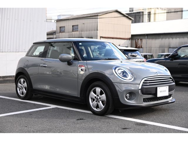 BMW MINI ONE 2021