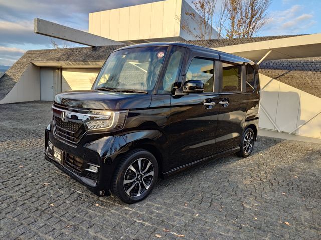 HONDA N BOX CUSTOM 2017