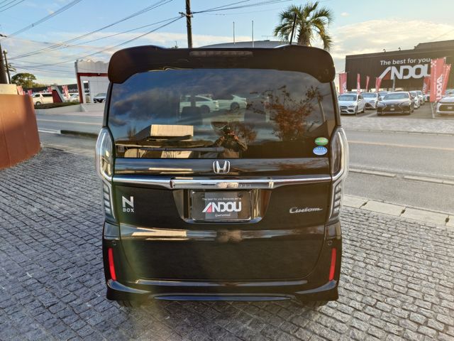 HONDA N BOX CUSTOM 2017