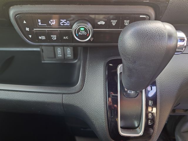 HONDA N BOX CUSTOM 2017