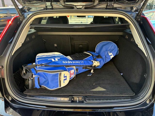 VOLVO VOLVO V60 CROSS COUNTRY 2022