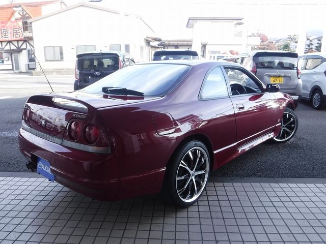 NISSAN SKYLINE 1993
