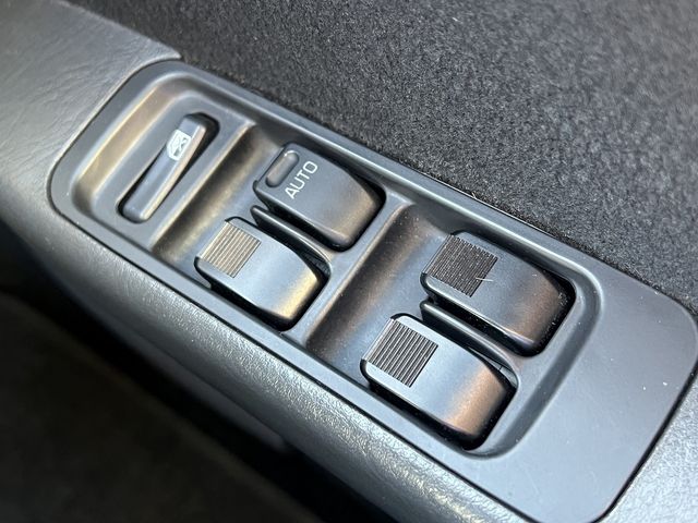 DAIHATSU MIRA GINO 2002