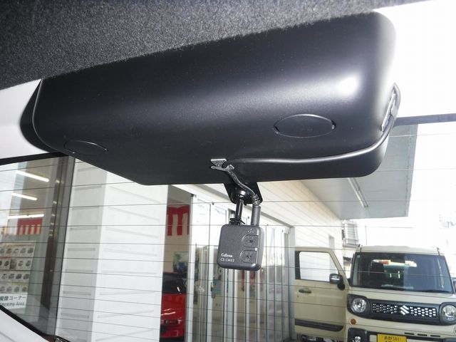 TOYOTA YARIS HYBRID 2021