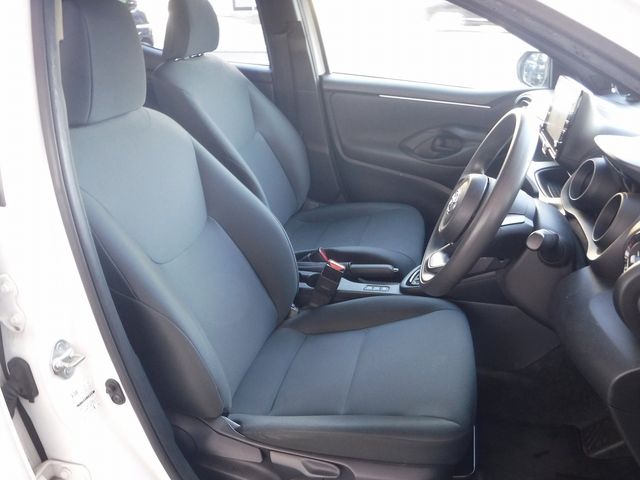 TOYOTA YARIS HYBRID 2021