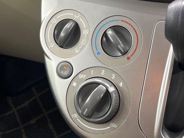 DAIHATSU MIRA 4WD 2011