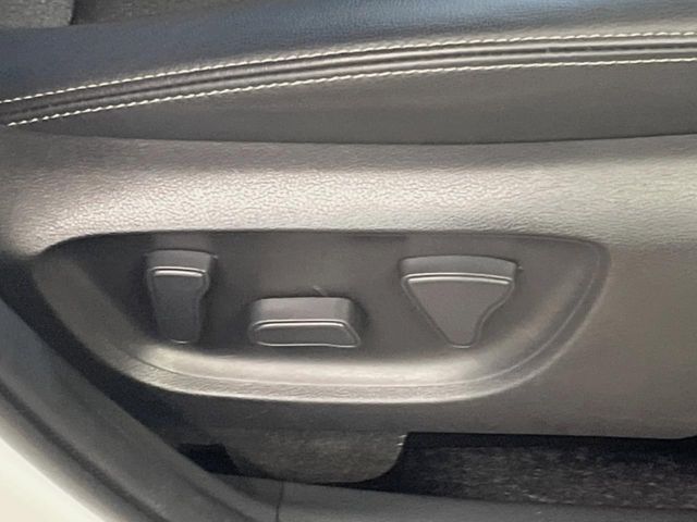 TOYOTA YARIS CROSS 2025