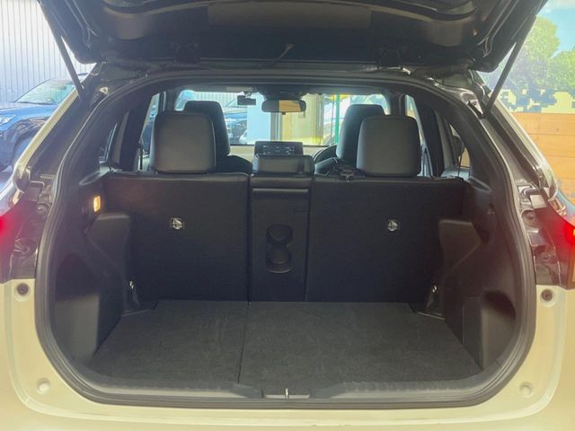 TOYOTA YARIS CROSS 2025