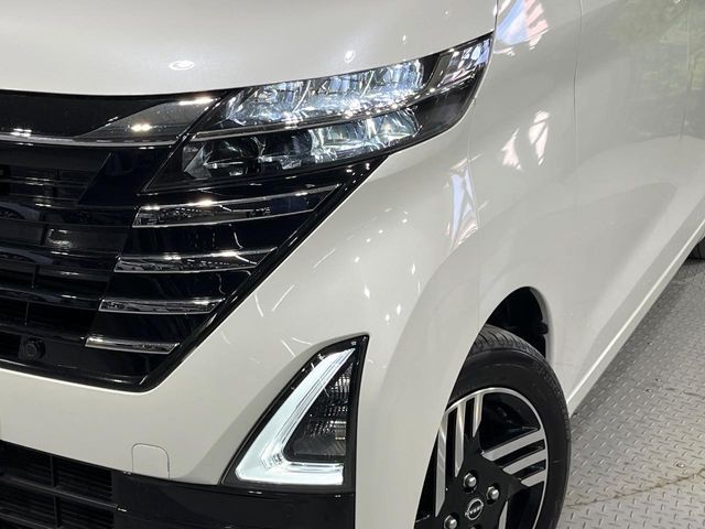NISSAN ROOX 2024