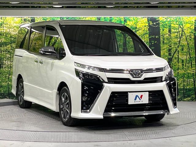 TOYOTA VOXY 2020