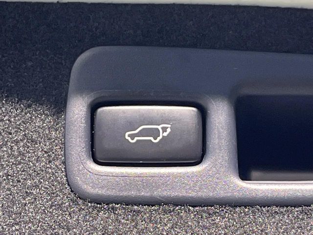 TOYOTA HARRIER HYBRID 2015