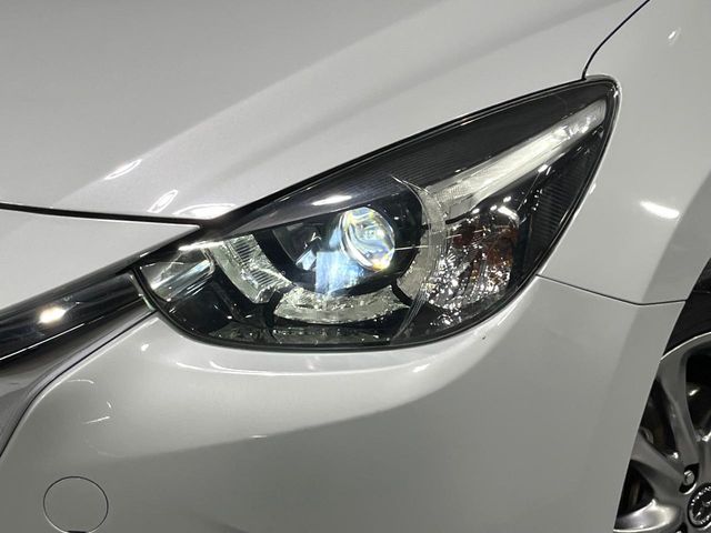 MAZDA DEMIO 2018