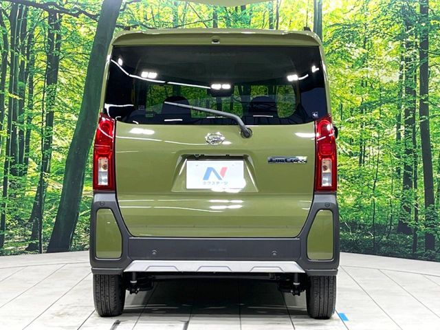 DAIHATSU TANTO FAN CROSS 2024