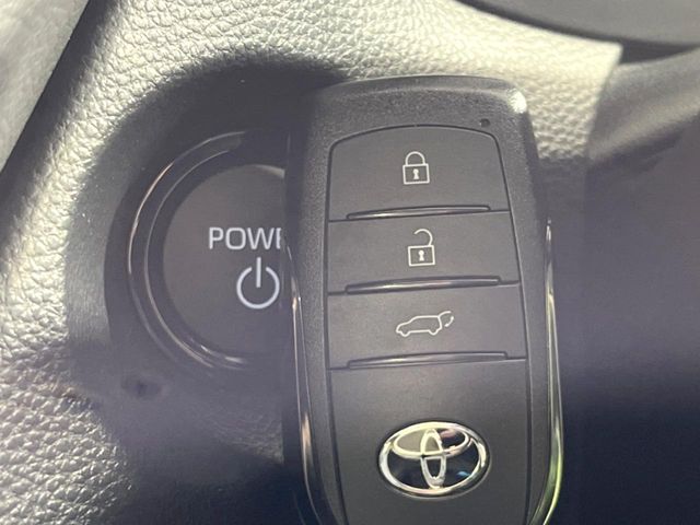 TOYOTA COROLLA CROSS HYBRID 2025