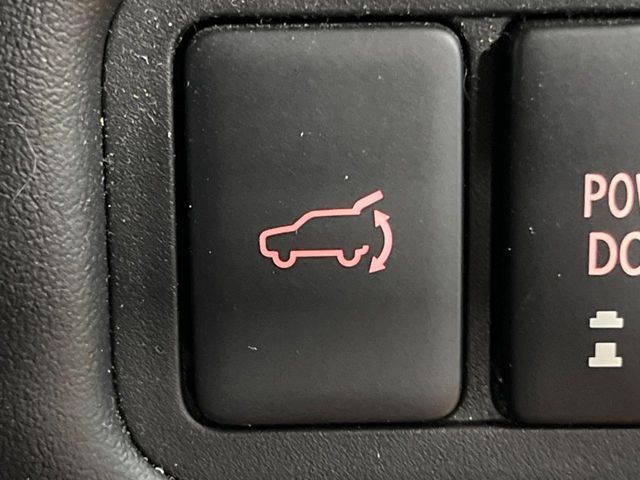 MITSUBISHI DELICA D:5 4WD 2025