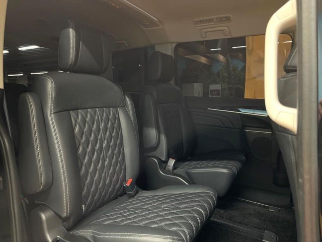 MITSUBISHI DELICA D:5 4WD 2025