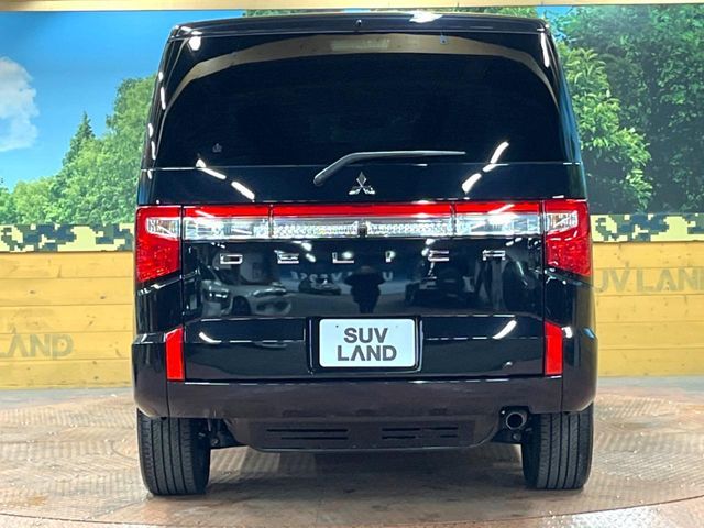 MITSUBISHI DELICA D:5 4WD 2025