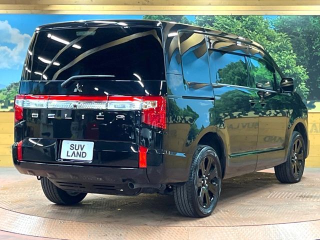 MITSUBISHI DELICA D:5 4WD 2025