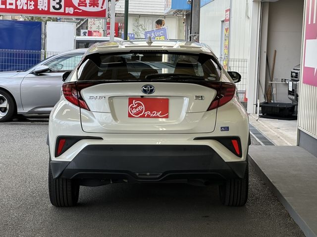 TOYOTA C-HR 2021