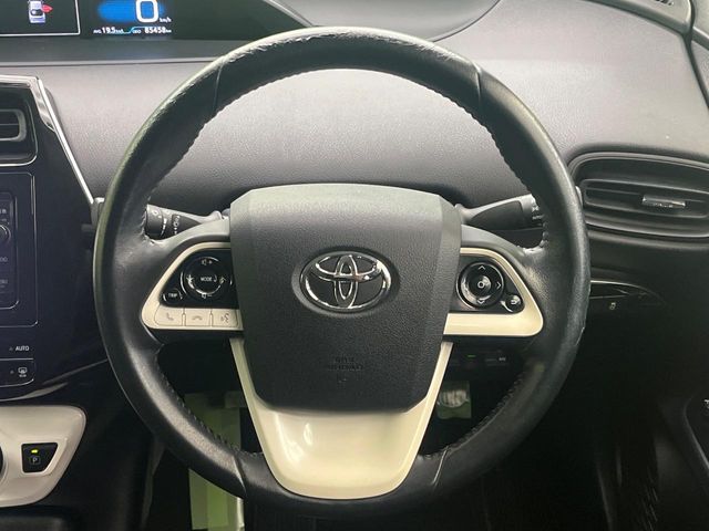 TOYOTA PRIUS 2016