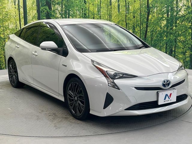 TOYOTA PRIUS 2016