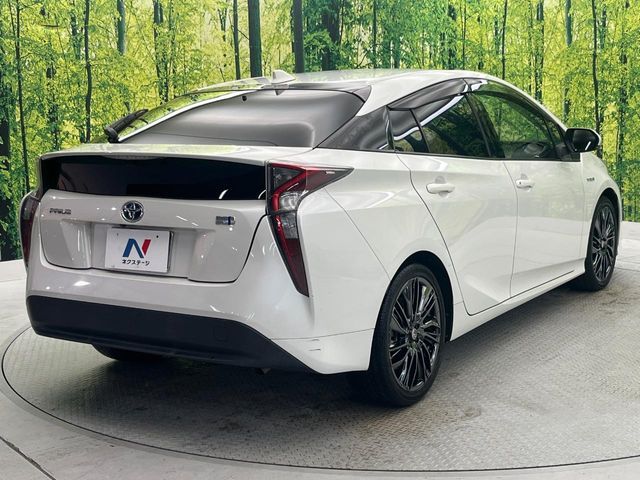 TOYOTA PRIUS 2016