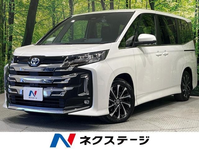 TOYOTA NOAH HYBRID 2023