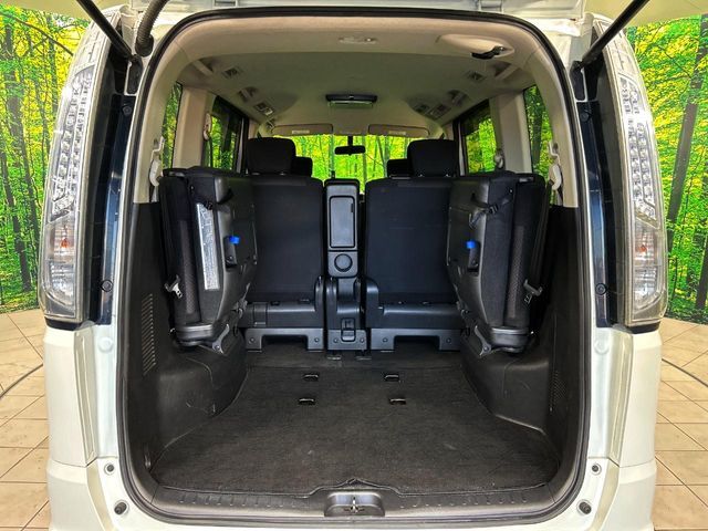 NISSAN SERENA  S-HYBRID 2013