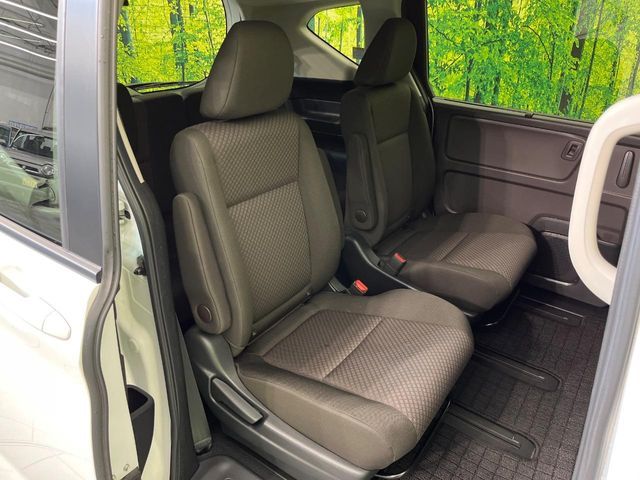 HONDA FREED HYBRID 2023