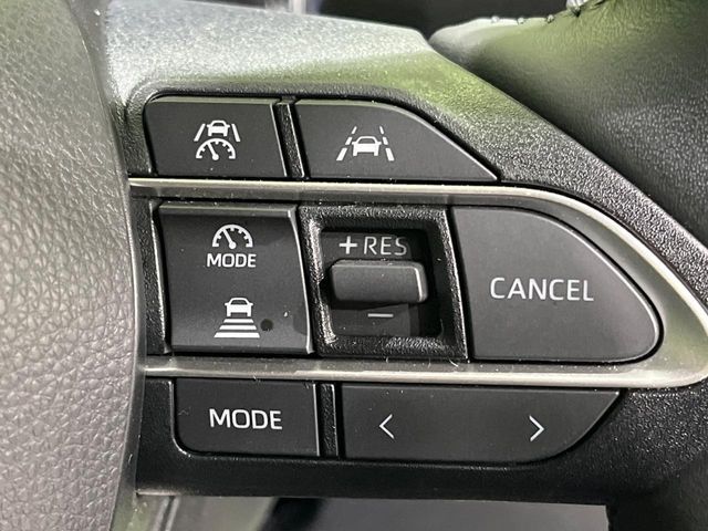 TOYOTA VOXY HYBRID 2023