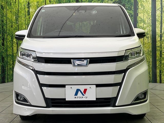 TOYOTA NOAH HYBRID 2019