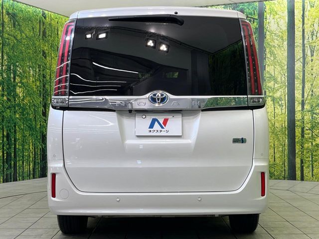 TOYOTA NOAH HYBRID 2019