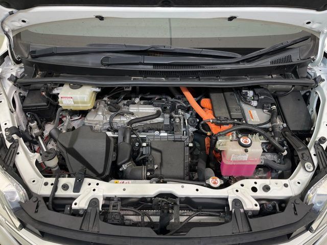 TOYOTA NOAH HYBRID 2019