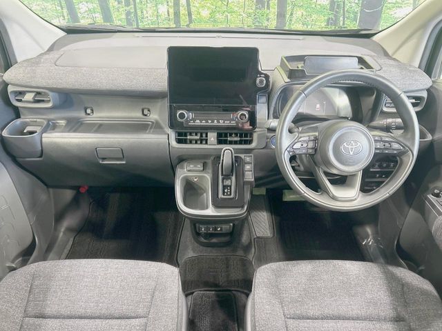 TOYOTA SIENTA HYBRID 2023