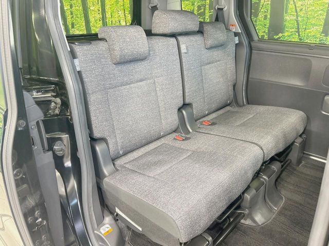 TOYOTA SIENTA HYBRID 2023