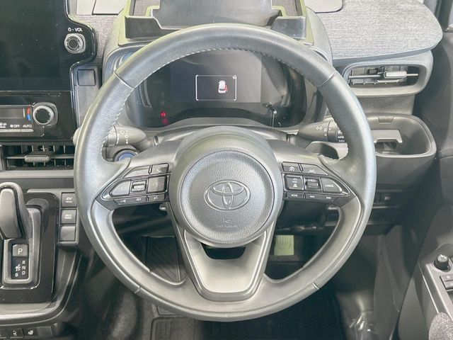 TOYOTA SIENTA HYBRID 2023