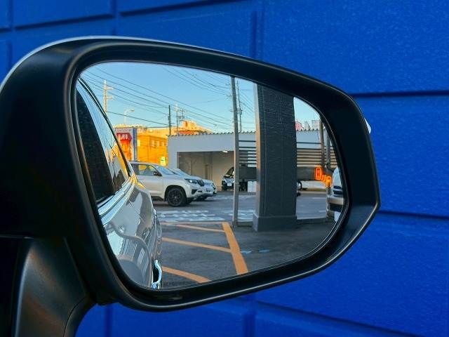 TOYOTA HARRIER HYBRID 2023