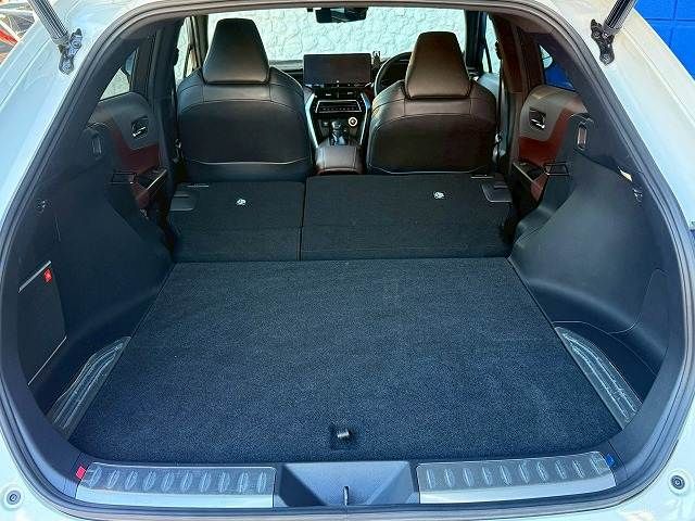 TOYOTA HARRIER HYBRID 2023