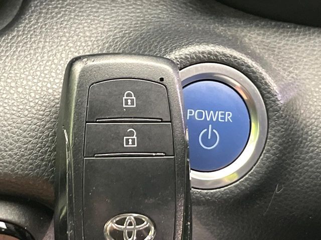 TOYOTA YARIS HYBRID 2022