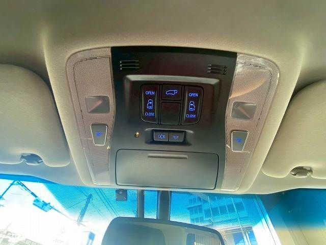 TOYOTA ALPHARD 2015