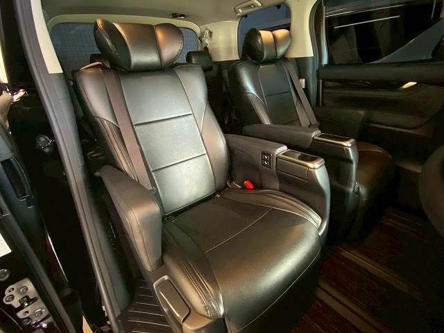 TOYOTA ALPHARD 2015