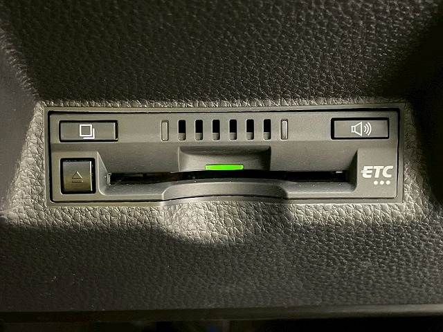 TOYOTA YARIS CROSS HYBRID 2023