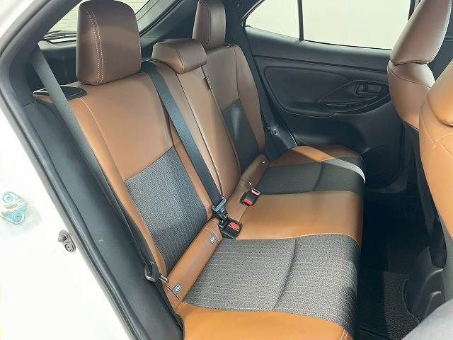 TOYOTA YARIS CROSS HYBRID 2023