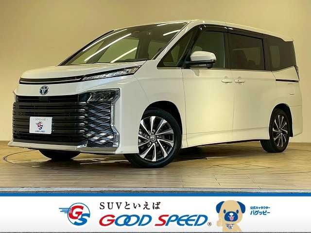 TOYOTA VOXY HYBRID 2023