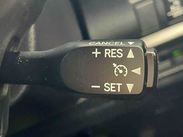 TOYOTA ESQUIRE HYBRID 2017