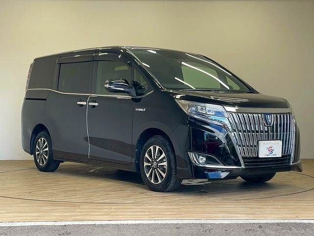 TOYOTA ESQUIRE HYBRID 2017