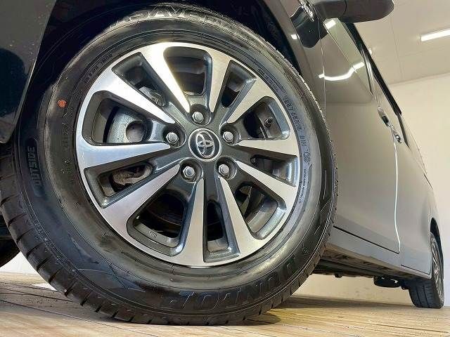 TOYOTA ESQUIRE HYBRID 2017