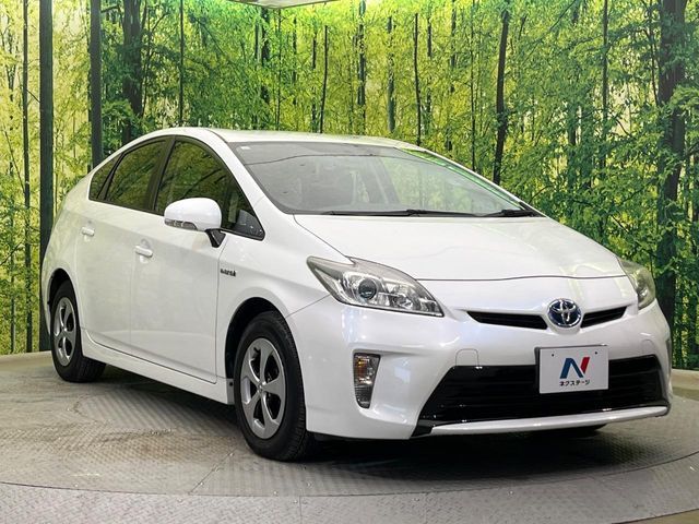 TOYOTA PRIUS 2012
