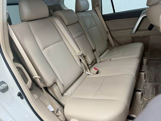 TOYOTA LANDCRUISER PRADO 2023