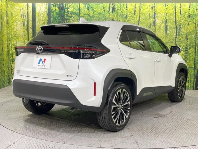 TOYOTA YARIS CROSS HYBRID 2024